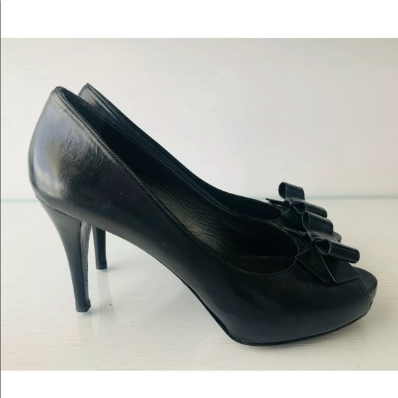 STUART WEITZMAN BLACK PEEP TOE HEELS, SIZE 10 - Picture 2 of 5
